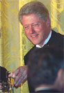 САНДЕР БРИНД:  «Винная коллекция Билла Клинтона — одна из самых больших в мире, она насчитывает более 20 тысяч(!) бутылок»